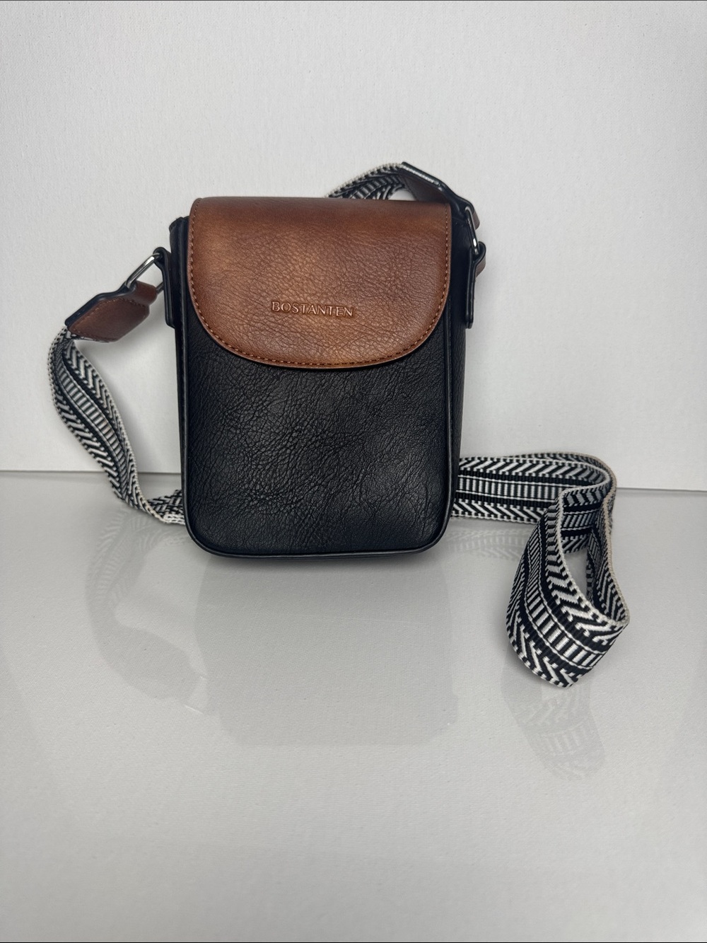 BOSTANTEN Black and Brown Leather Messenger Crossbody